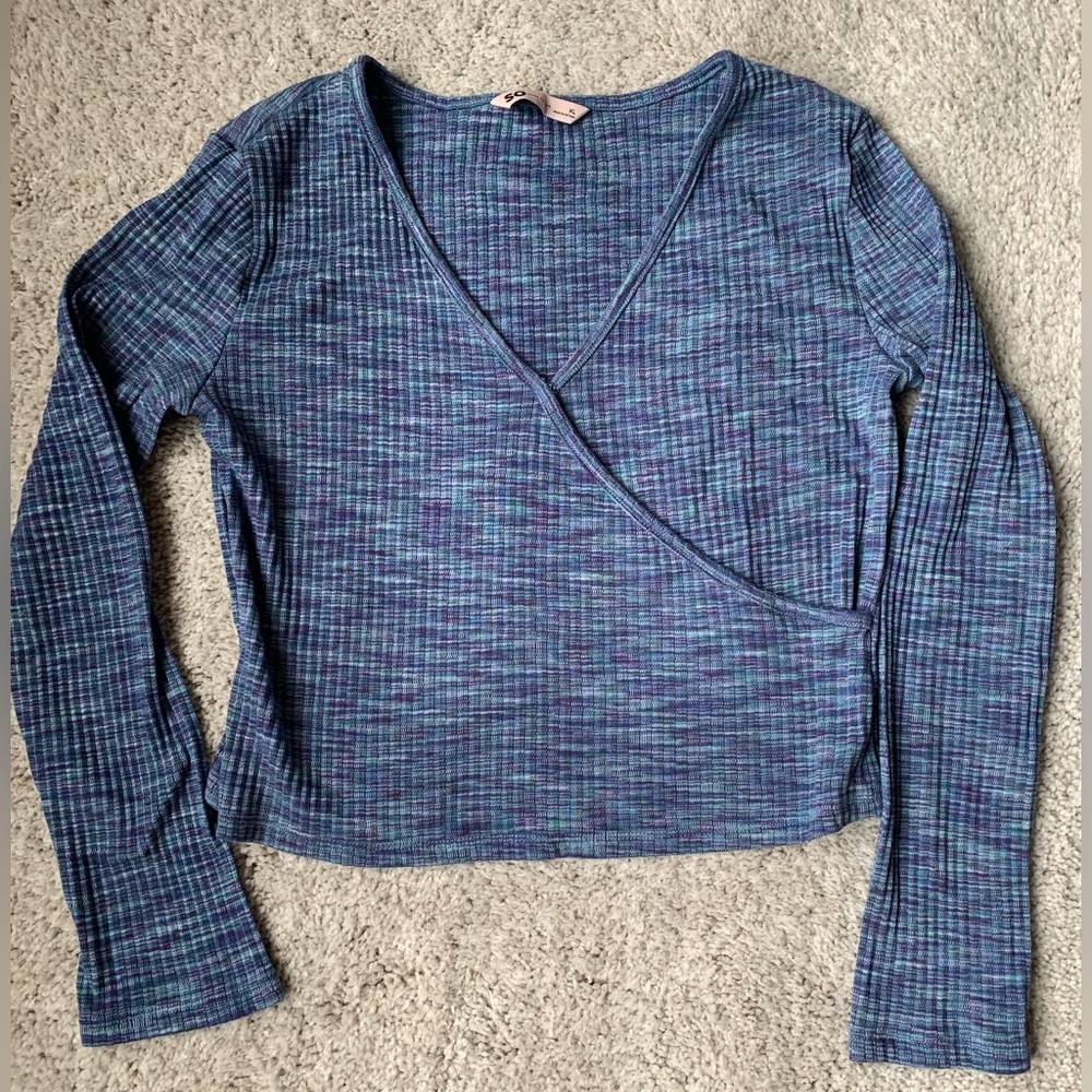 🎆🎇3for$9 Juniors' SO® Long Sleeve Wrap Top- Blue- XL - Picture 2 of 3